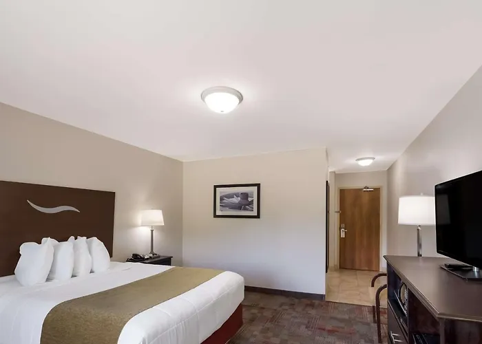 Surestay By Western Rend Hotel Whittington