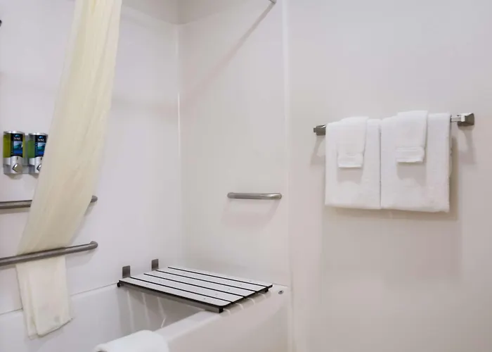 Surestay By Western Rend Hotel